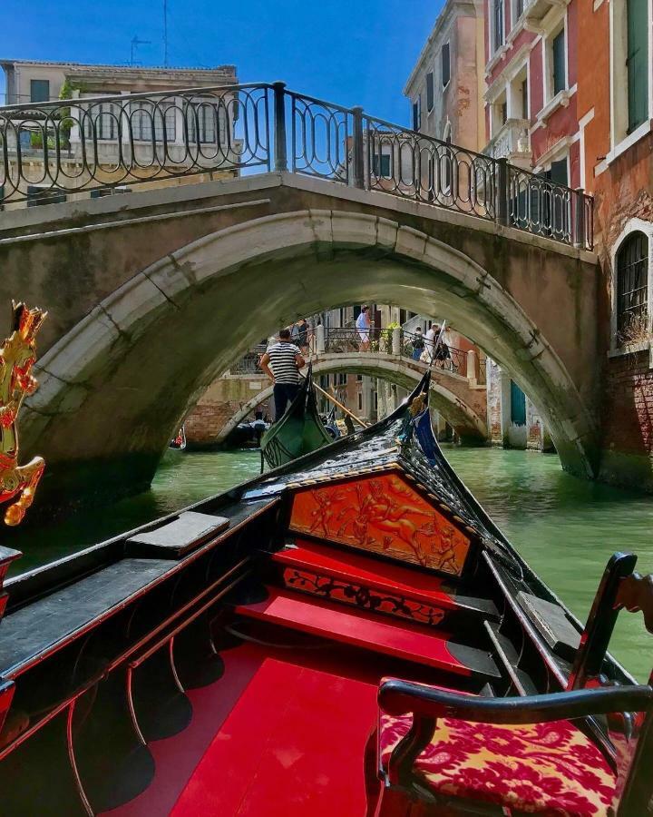 Biennale Ca Dario Venecia