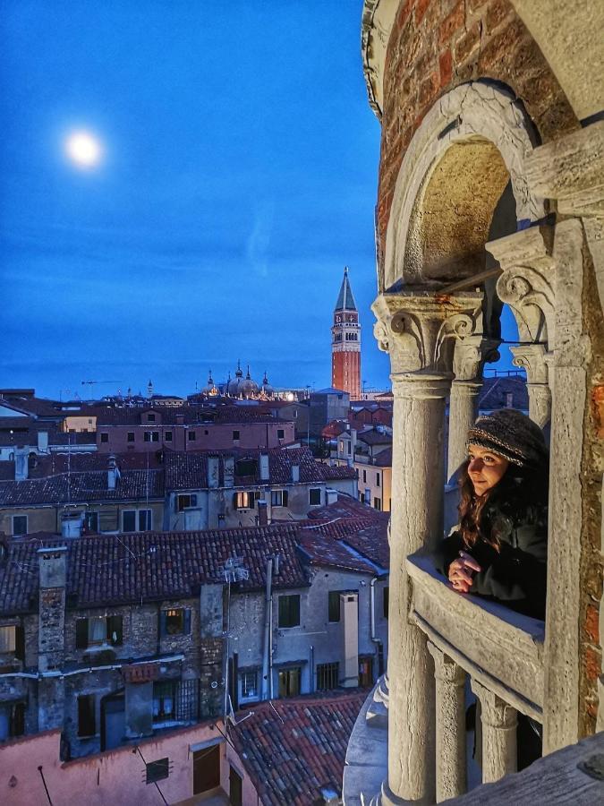 Biennale Ca Dario Venecia